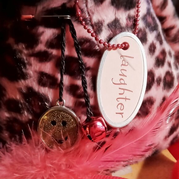 Hallmark LAUGHTER & Happiness Wish Sister/Friend Pretty Pink Leopard Shelf Doll - Picture 2 of 11